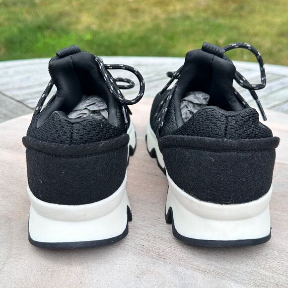 Cushionaire Zyler Womens Size 9 Black Sneaker Slip On Memory Foam Shoes New - Picture 2 of 13